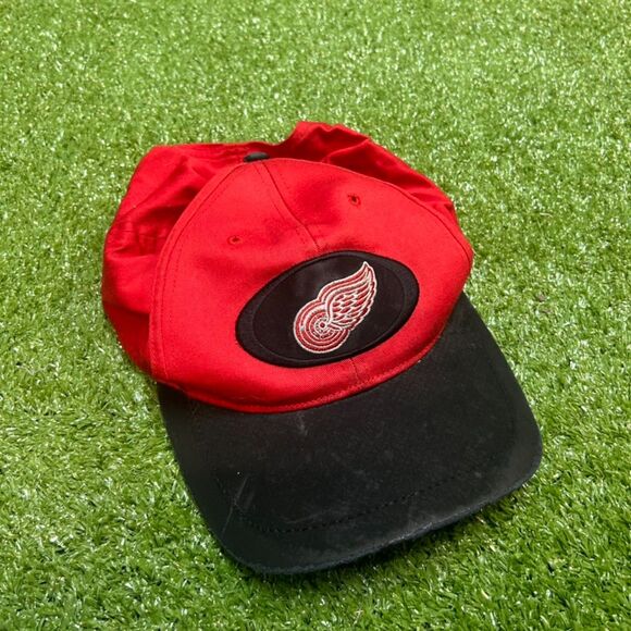 Detroit Red Wings Vintage 90's Snapback Hockey Hat - Picture 1 of 5